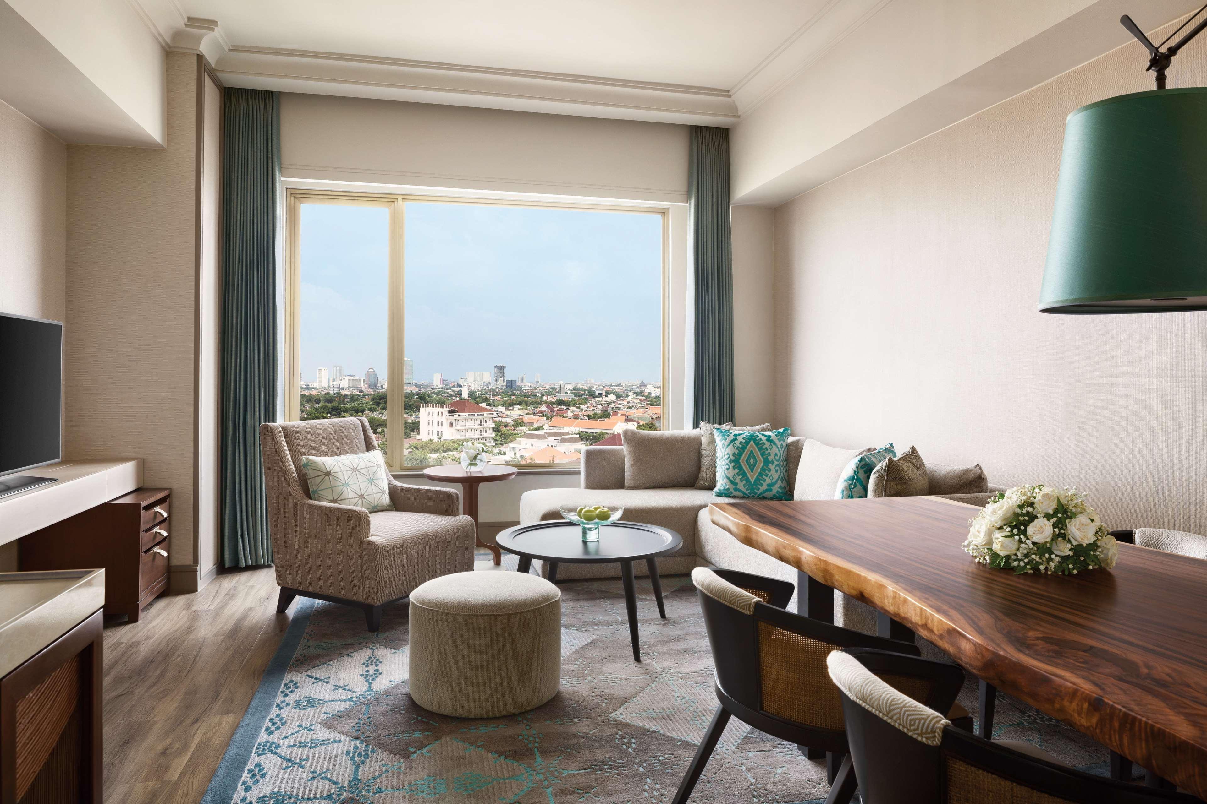 Shangri-La Surabaya Esterno foto