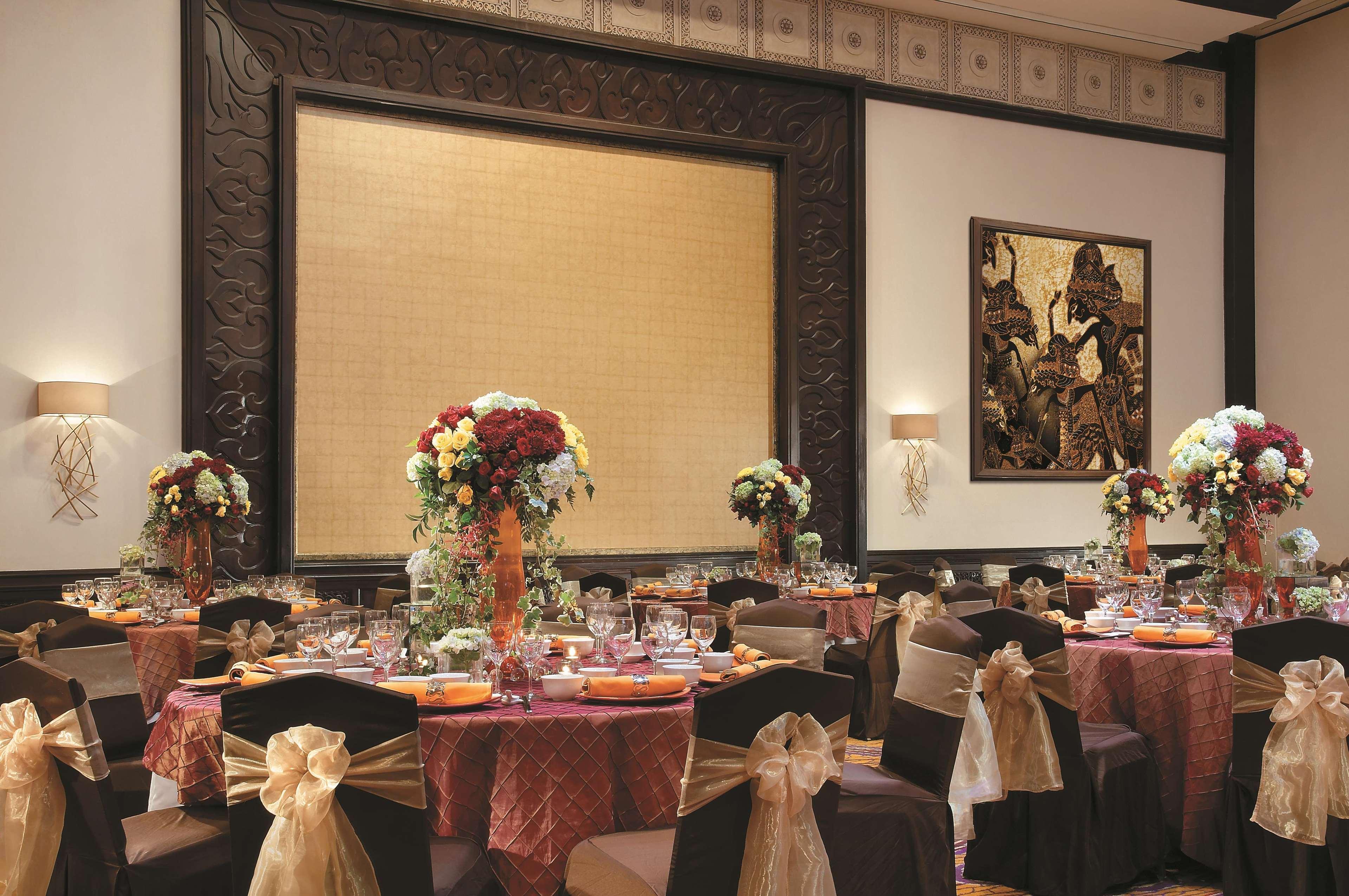 Shangri-La Surabaya Esterno foto
