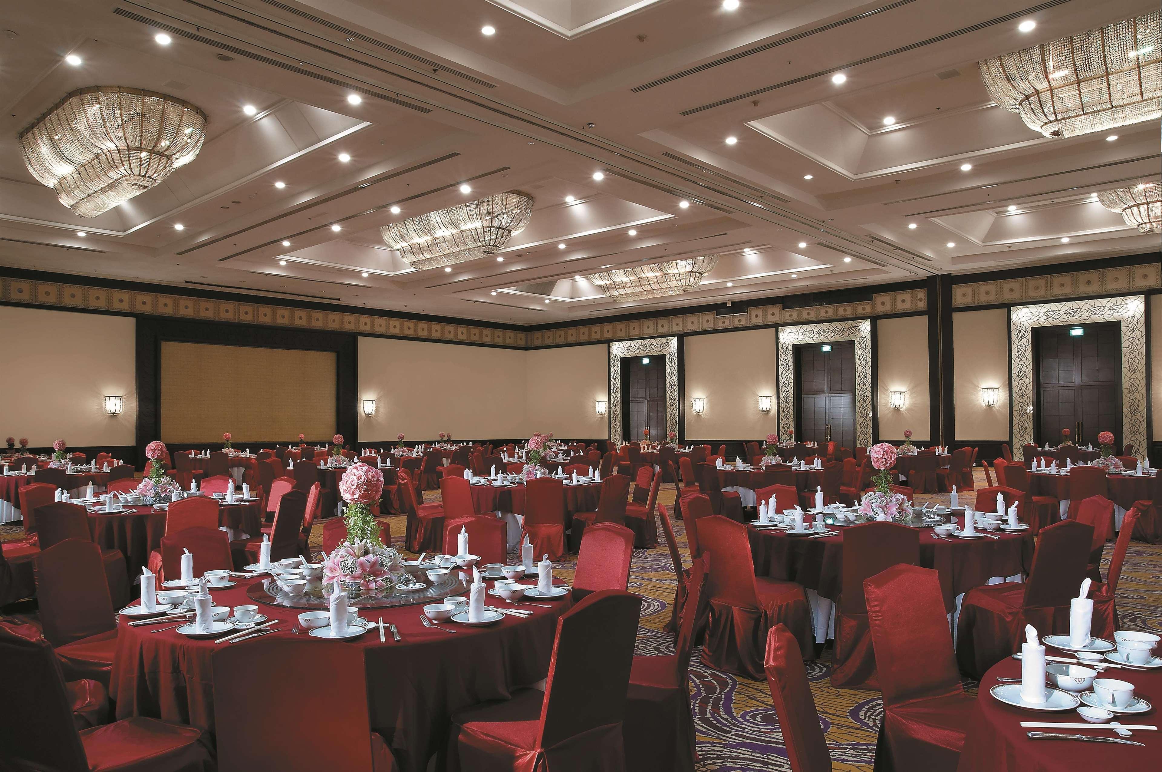 Shangri-La Surabaya Esterno foto