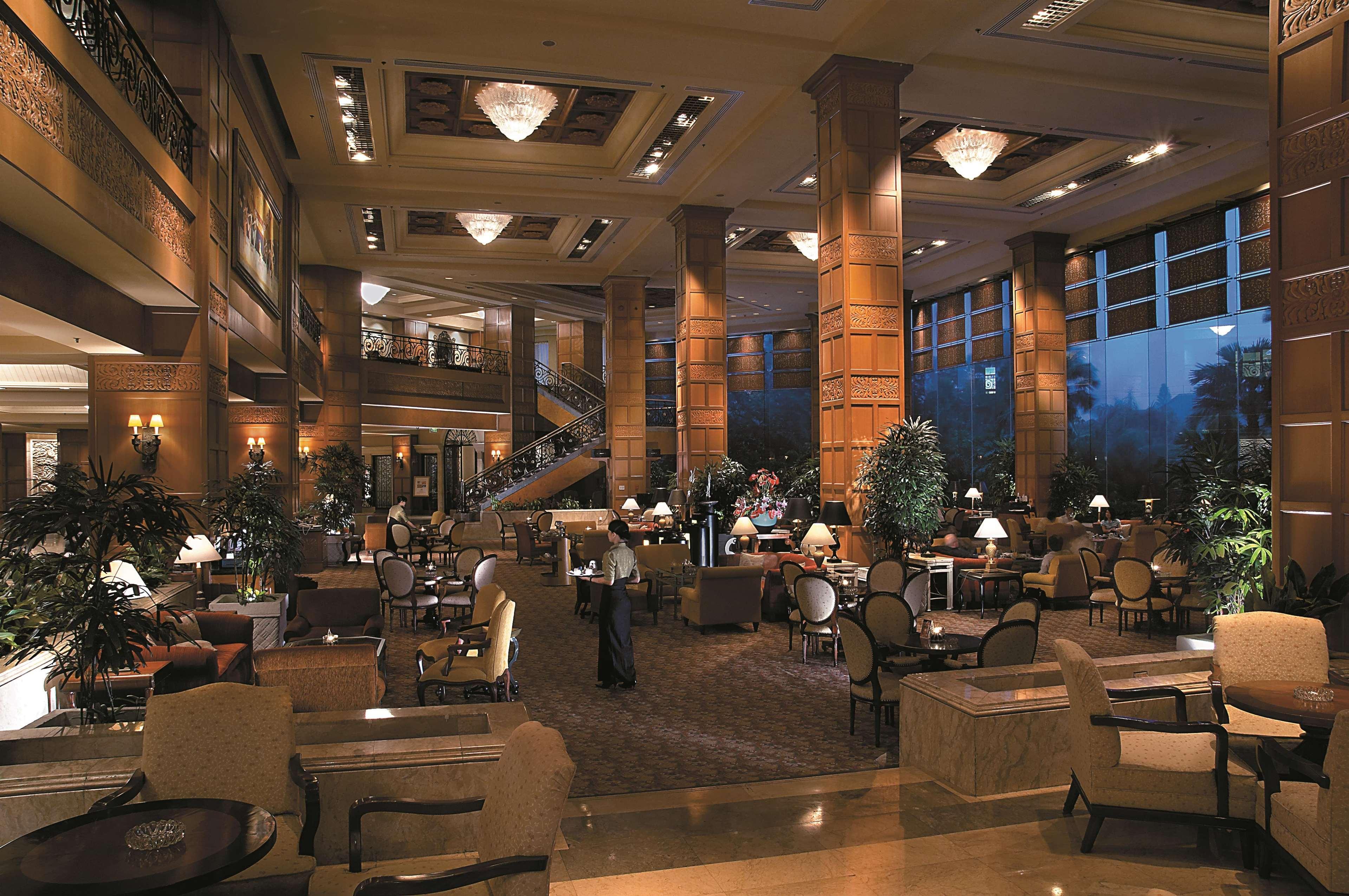 Shangri-La Surabaya Esterno foto
